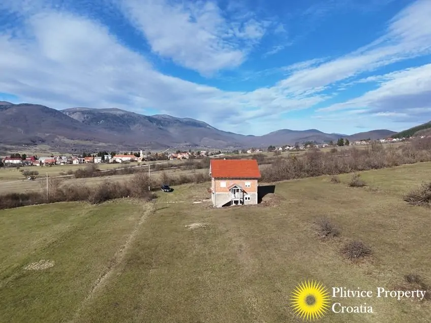 dji_fly_20250131_104634_0727_1738577120201_photo