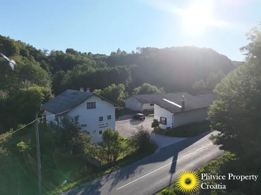 dji_fly_20250808_183734_0949_1754893800421_photo