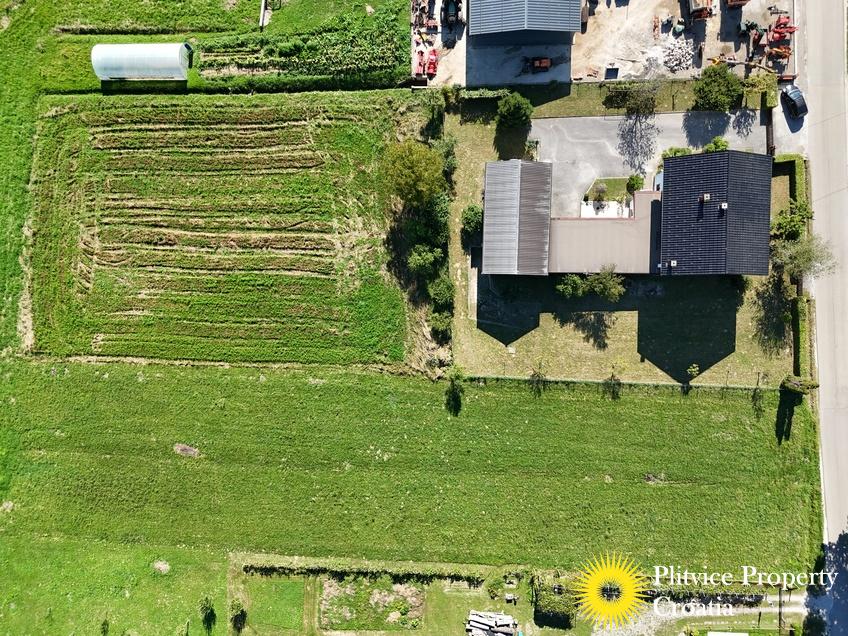 dji_fly_20250808_163502_0929_1754893815492_photo