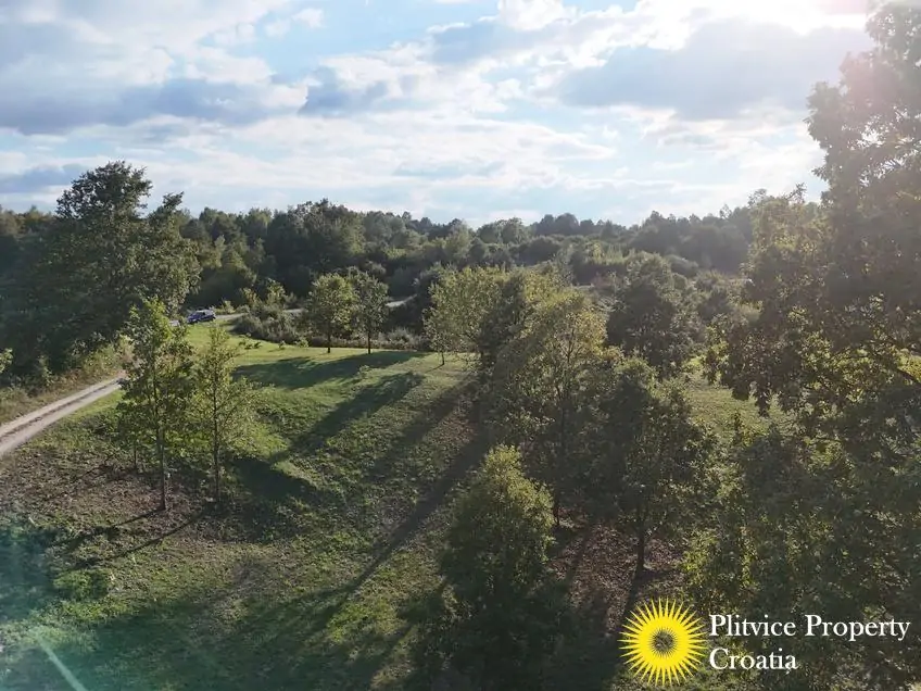 dji_fly_20251002_163952_0317_1759474989608_photo