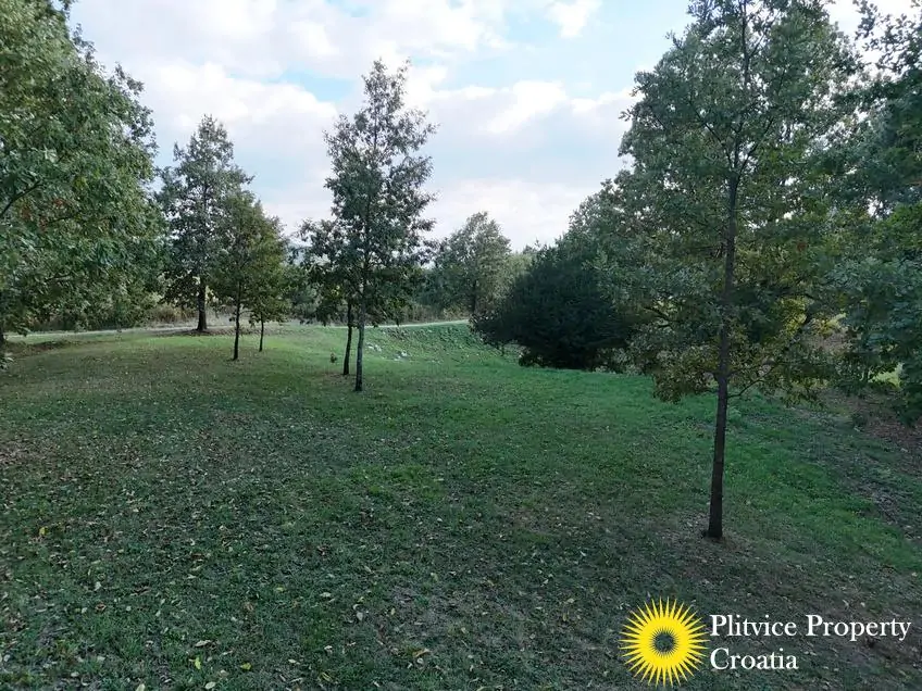 dji_fly_20251002_164126_0324_1759474986656_photo