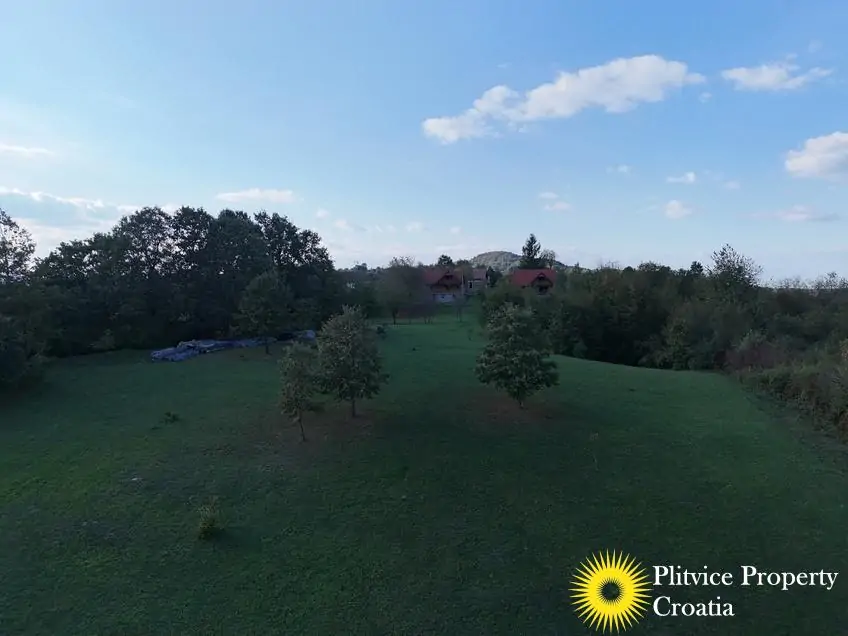 dji_fly_20251002_164214_0326_1759474985413_photo