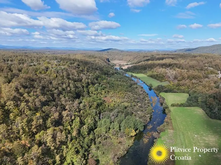 dji_fly_20251008_121204_0401_1759924577930_photo