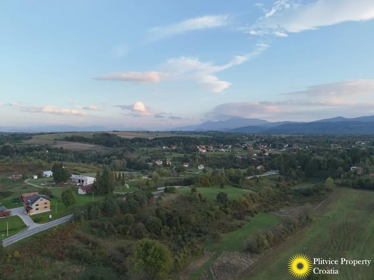 dji_fly_20240926_181910_0174_1727372576444_photo