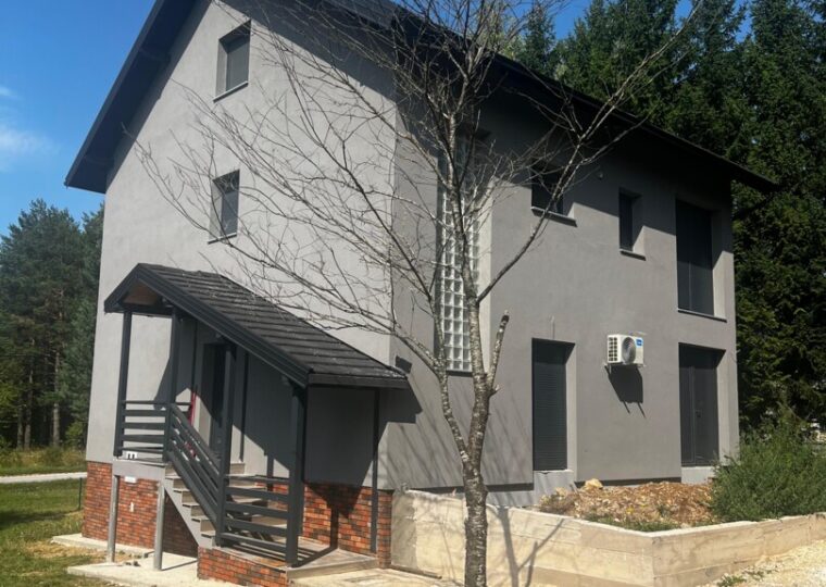 Spacious 3-Bedroom Apartment in Rudanovac Near Plitvice Lakes 