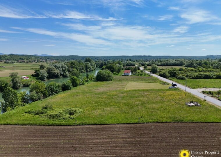 Parcela edificable cerca de Ozalj y el río Kupa