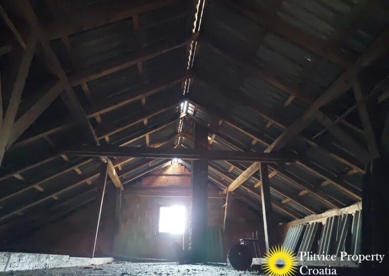C032 photo 23