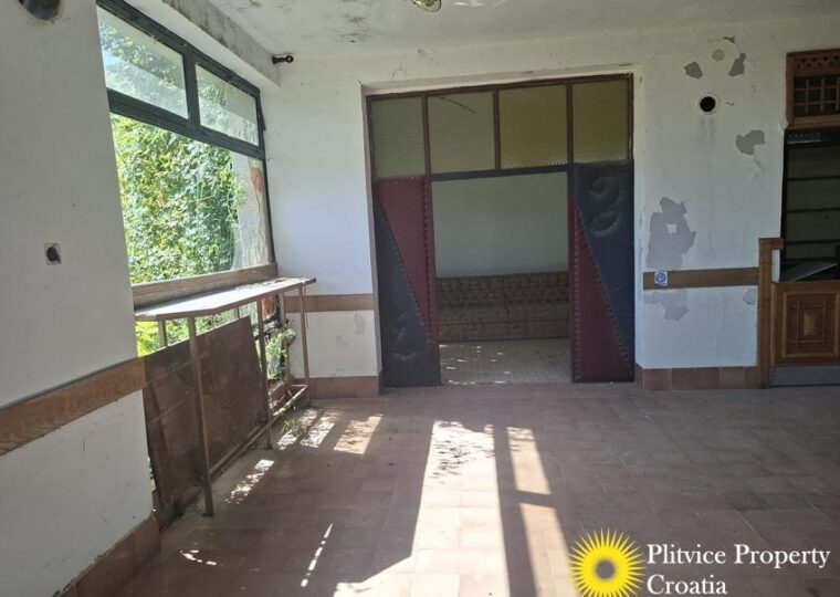 C033 photo 32