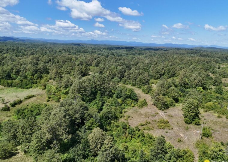 Exceptional Agricultural Estate Above the Korana River Canyon