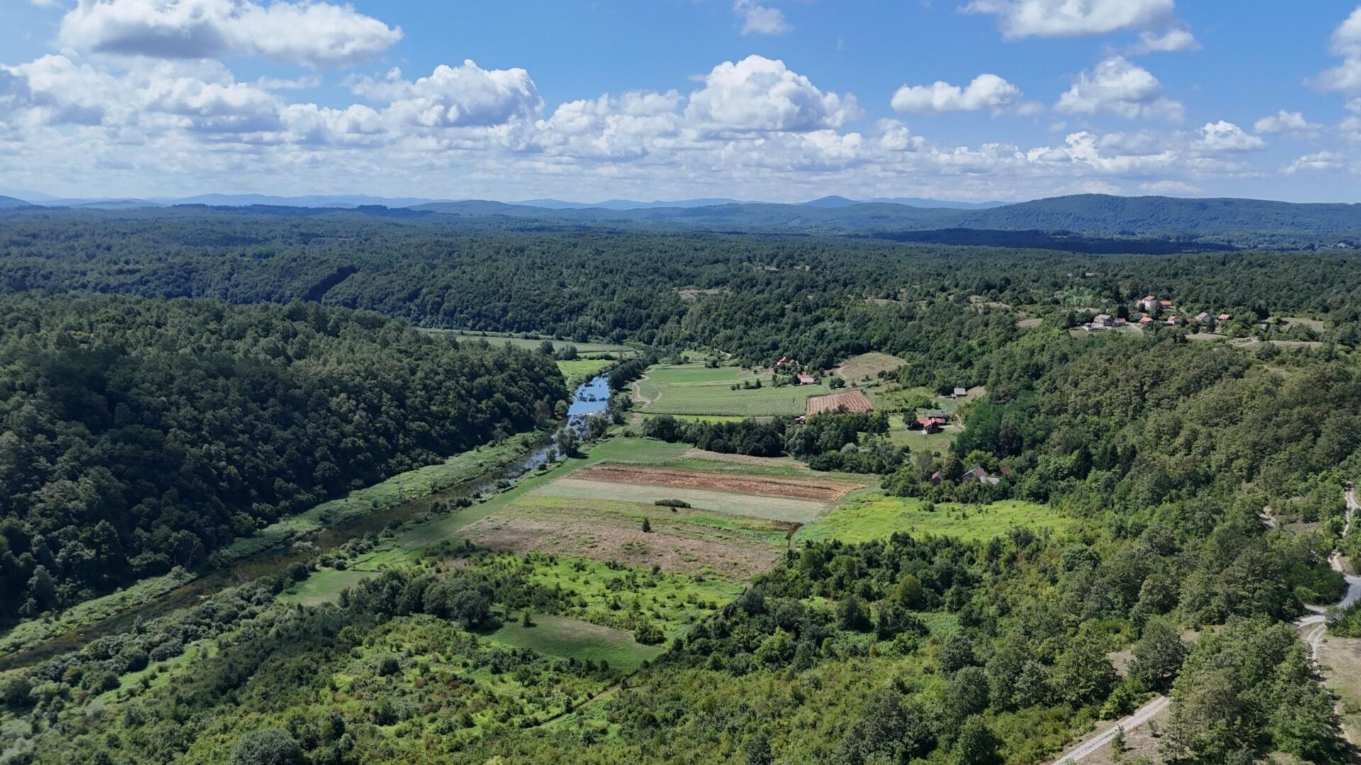 Exceptional Agricultural Estate Above the Korana River Canyon