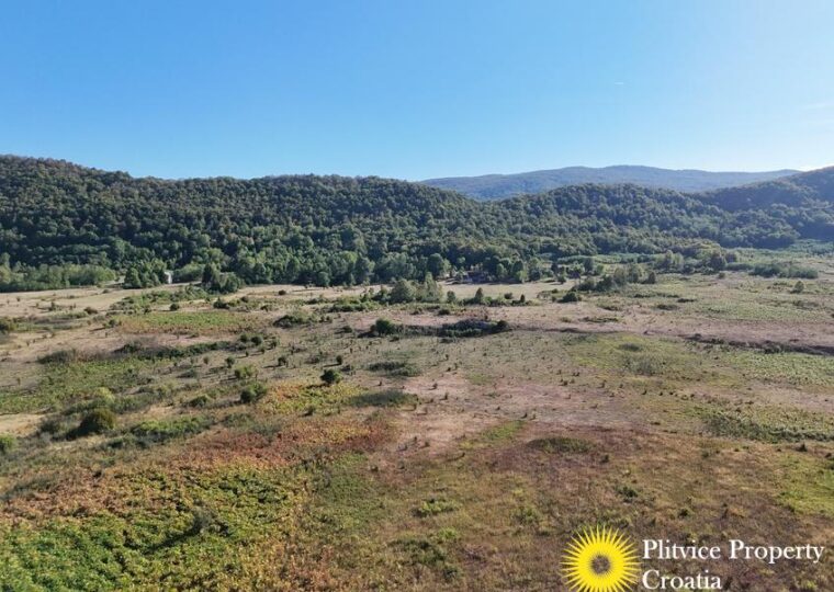 Large Rural Property with Building Zone in Rešetar